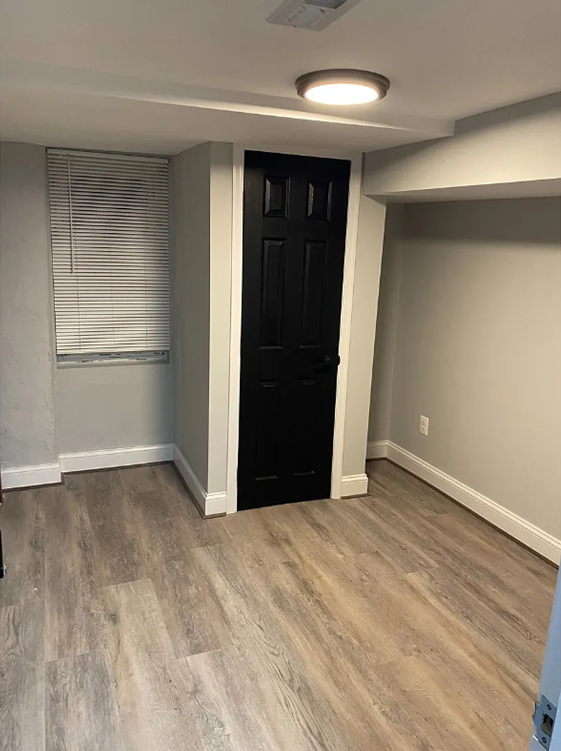 837 North Fulton Avenue — Photo 3