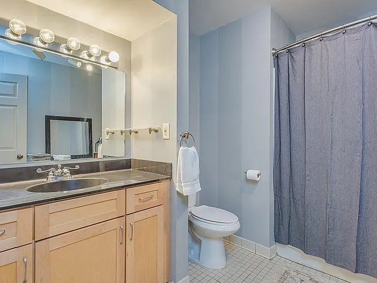 917 Madison St #14 — Photo 18
