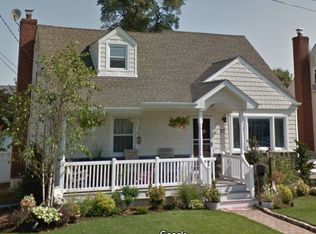 27 Drake St, Valley Stream, NY 11580