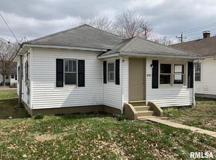 1802 McCrary St, Metropolis, IL 62960