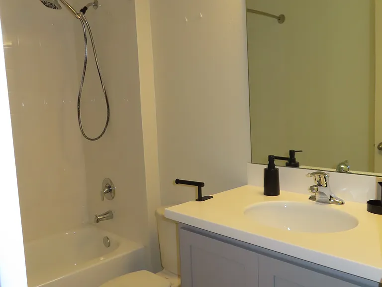 1537 Discovery St — Photo 23