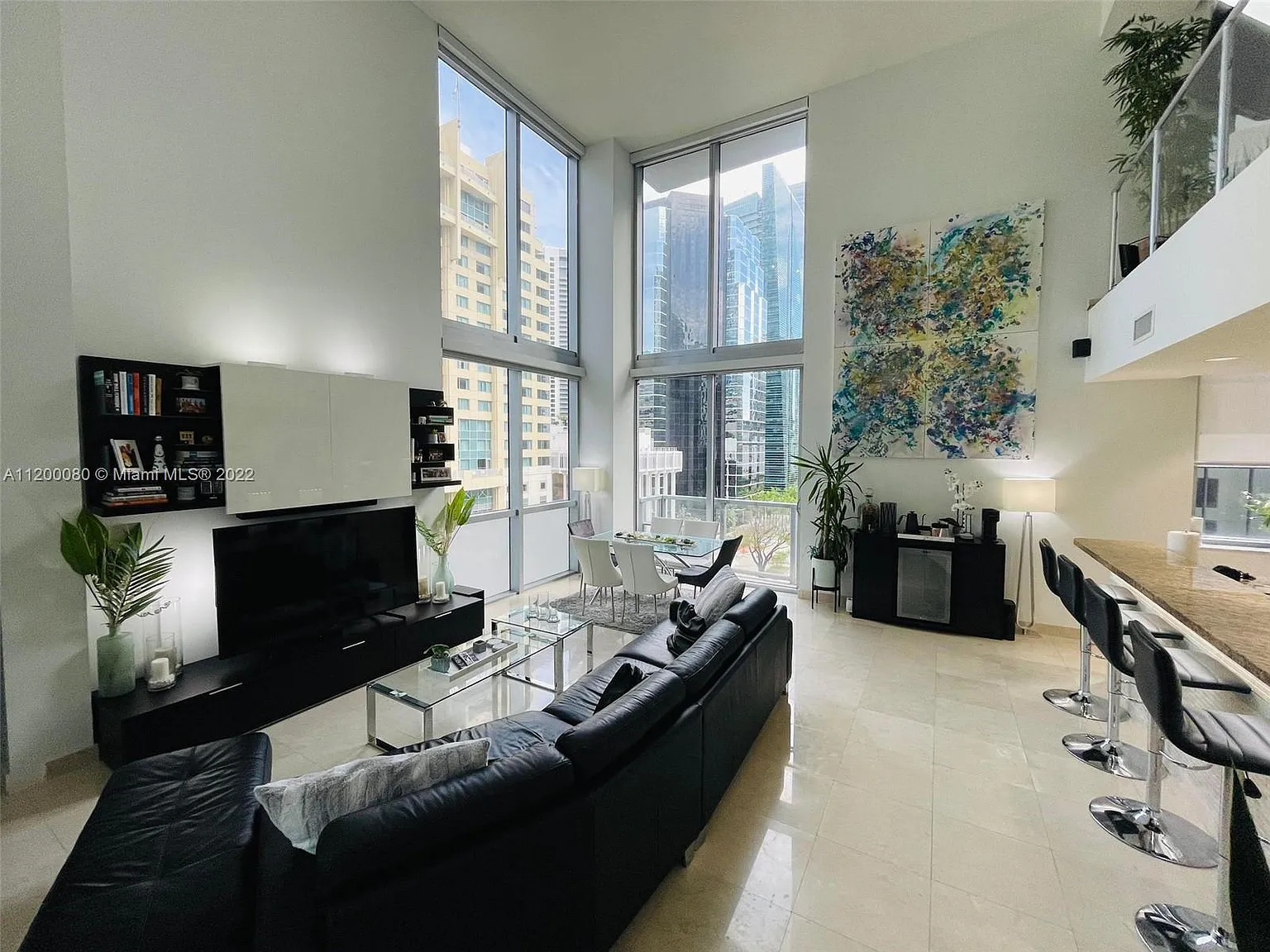 1 bed, 1000 sqft, $3,300 — Photo 1