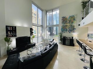 1050 Brickell Ave APT 812, Miami, FL 33131