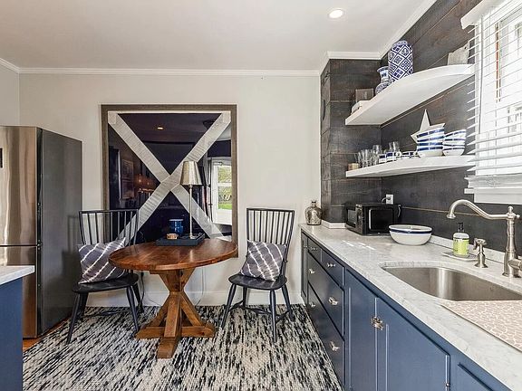 5th image of 181 Madison St #1B