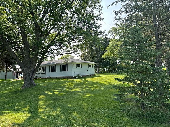 3rd image of 530 1st St