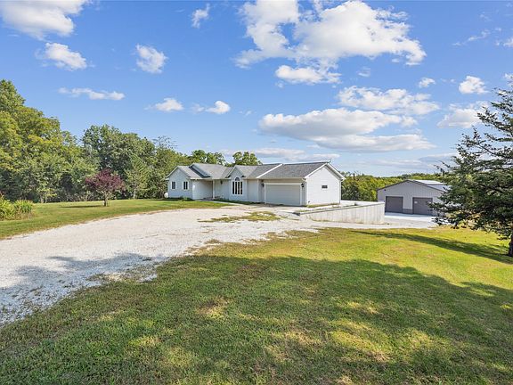 3rd image of 11595 76th Ln