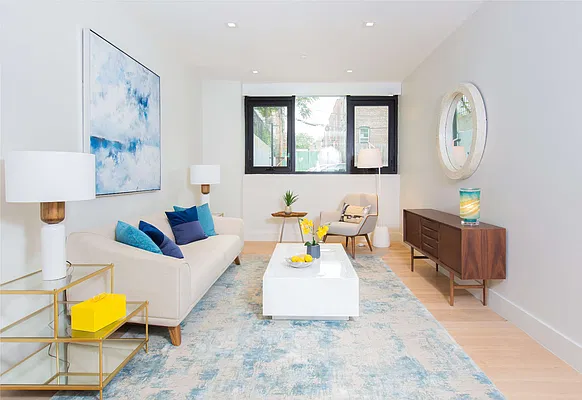 Sold by Chase Global Realty Corp | media 2