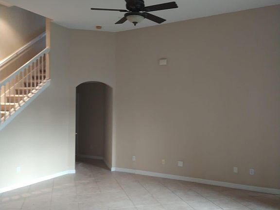 5th image of 828 Kazaros Cir