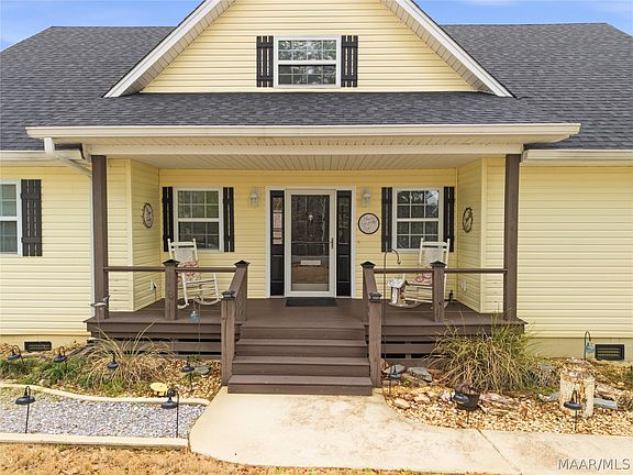 3rd image of 733 Cartwright Rd