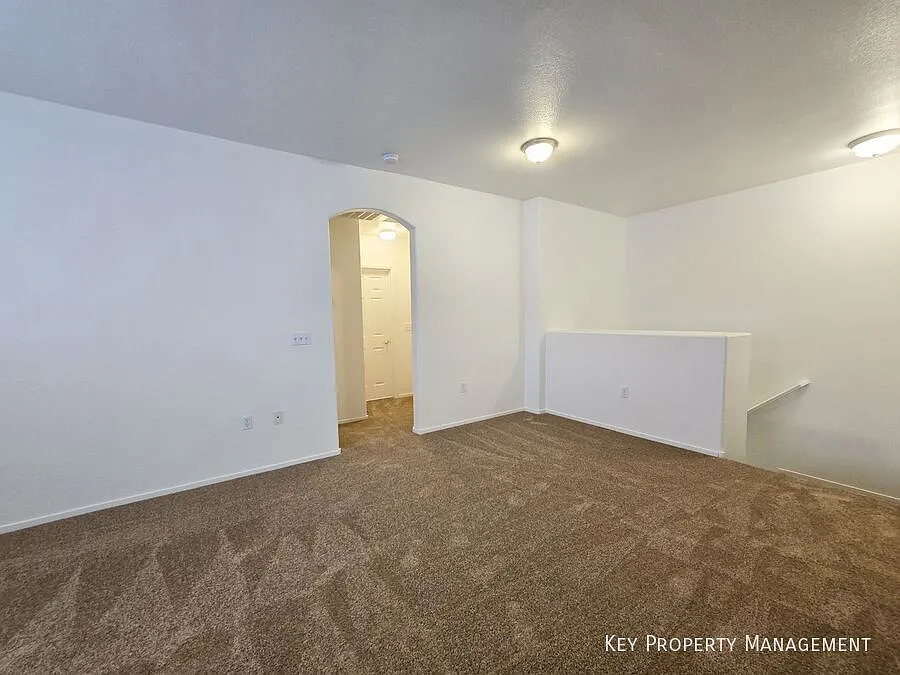 Building Photo - 6320 Desert Leaf St #1