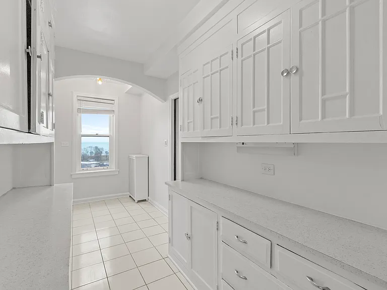 534 W Startford Pl — Photo 62