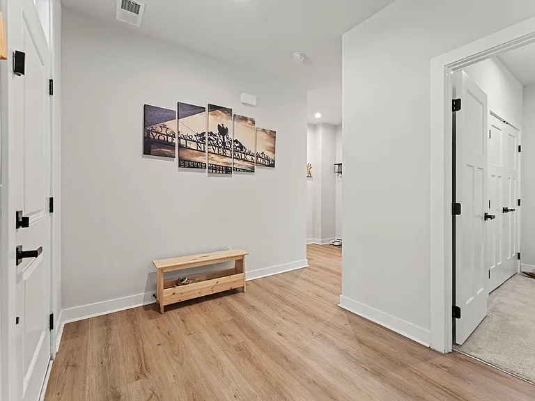 5095 Ives Ave — Photo 6