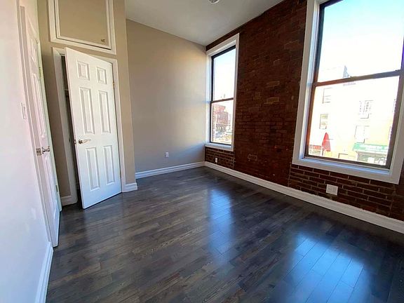 5th image of 906 Fulton St #3