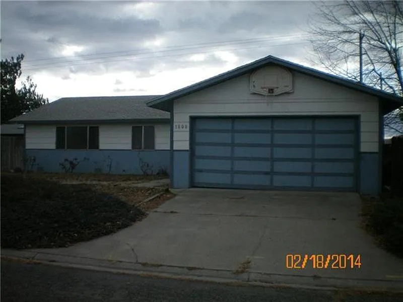 1808 Westridge Dr photo 1