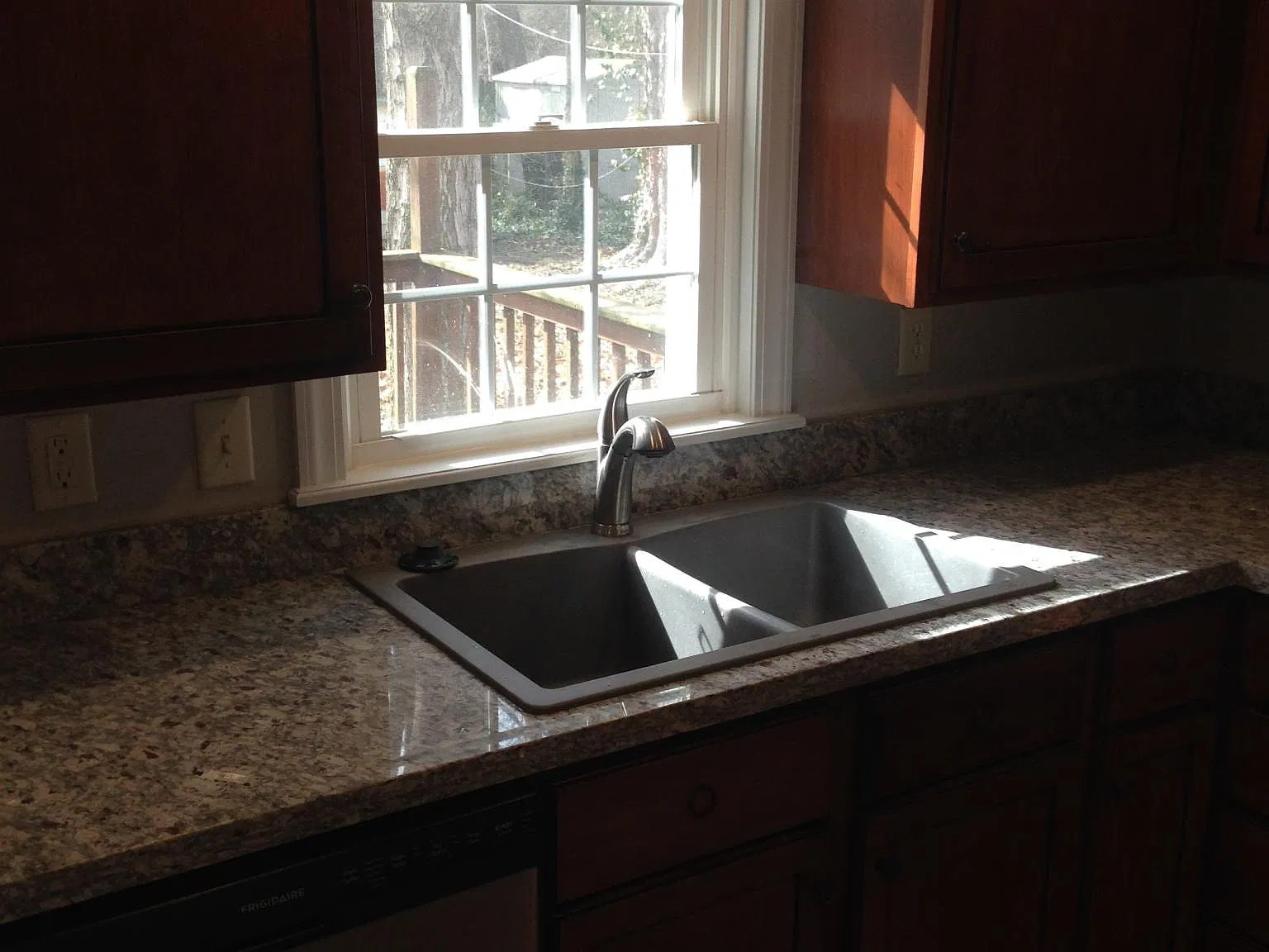 216 E Vermilya Ave — Photo 4