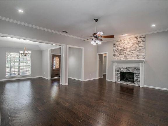 3rd image of 1222 Terrace Dr