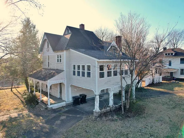 314 E 3rd St, Metropolis, IL 62960