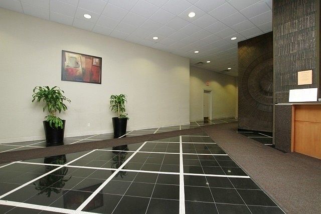 2nd image of 2737 Keele St #707