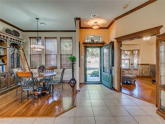 4th image of 2908 SW 138th St