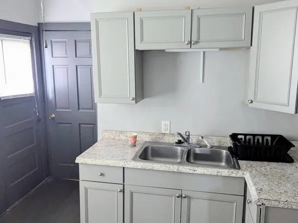 803 W Chestnut St #B, Mount Vernon, OH 43050