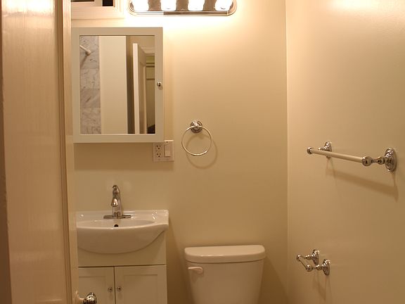 5th image of 1735 Van Ness Ave APT 305