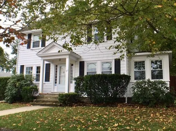 201 1st St, Melrose, MA 02176