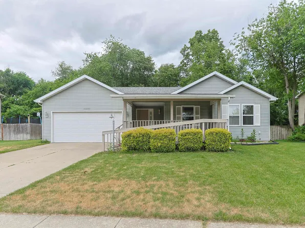 10205 Rosewood Ct, Osceola, IN 46561