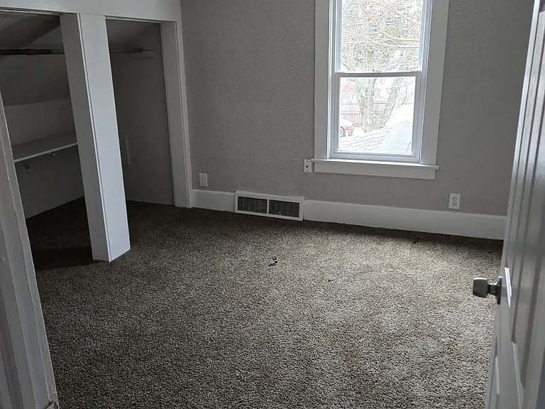 2334 Elm St — Photo 5