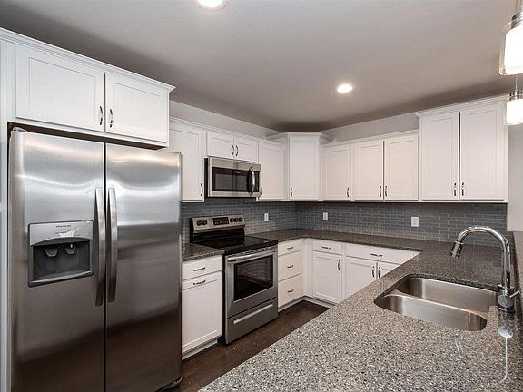 3rd image of 1236 Ronald Way #1236