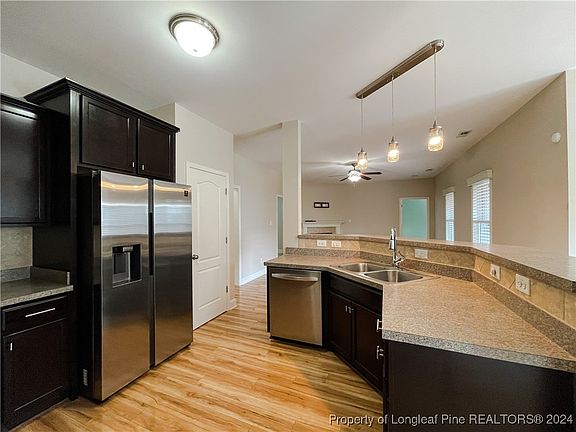 3rd image of 254 Boswell St