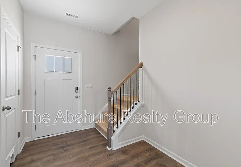 49 River Bank Rd — Photo 6