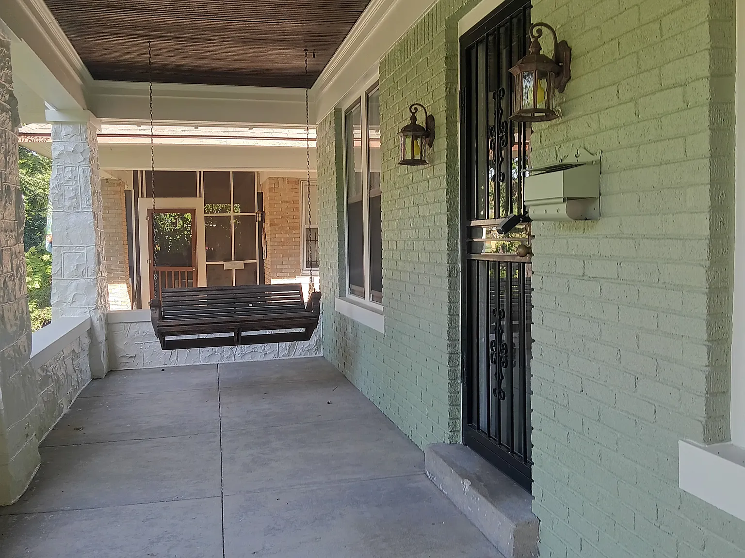 3 bed, $1,295 — Photo 2