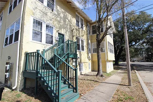 Building Photo - 3302 Napoleon Ave #A