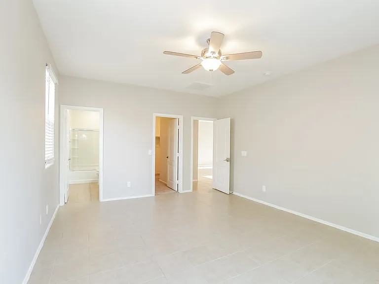 7333 W Saint Catherine Ave — Photo 8
