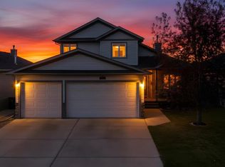 100 E Hillcrest Blvd, Strathmore, AB T1P 0A4