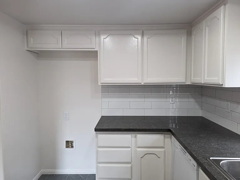 1722 Cedar St #J — Photo 12
