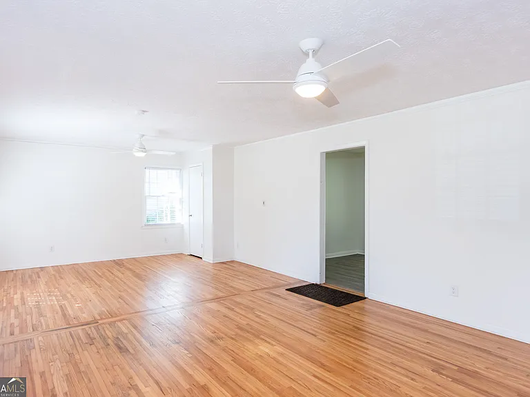 6551 Bussell Way — Photo 5