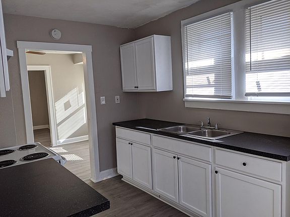 5th image of 7012 Kensington Ave