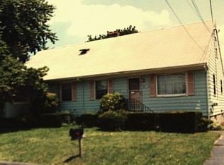 17 Meadowview, Stratford, CT 06614