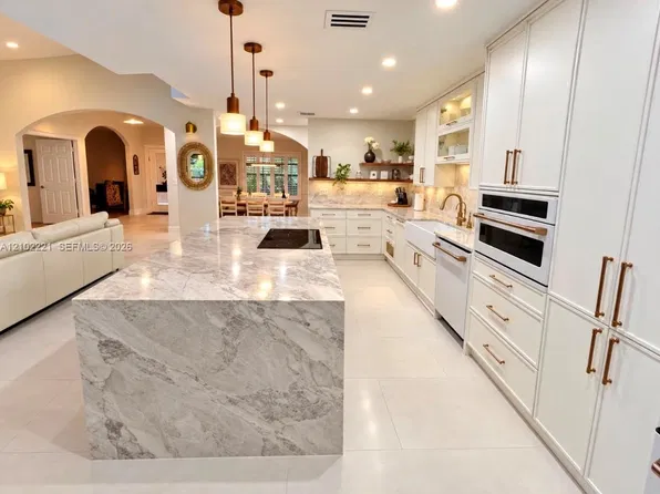 172 Wild Pine Rd, Wellington, FL 33414