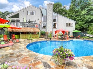 9 Deer Run Rd, Pomona, NY 10970