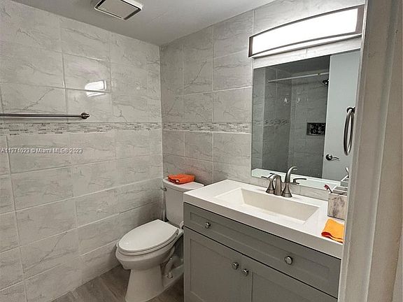 5th image of 9421 Fontainebleau Blvd #200-2