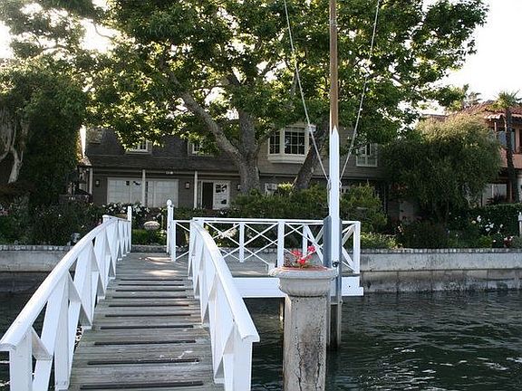 4th image of 2706 Bayshore Dr