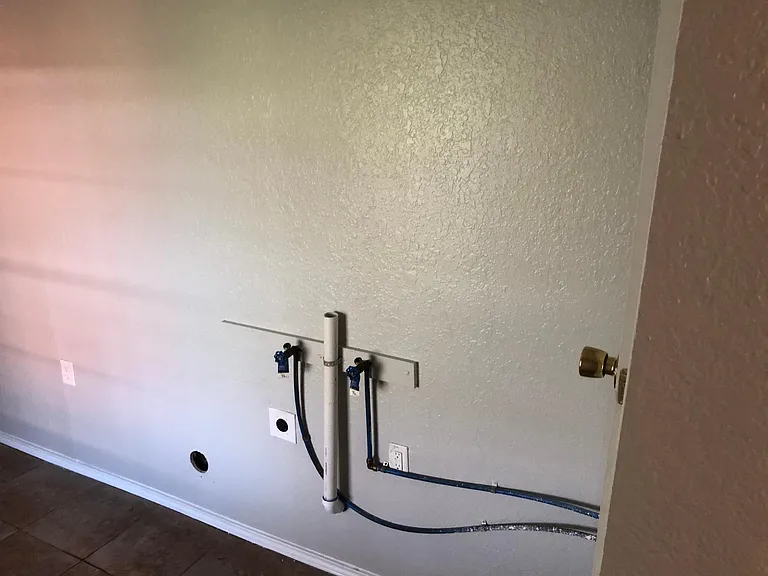 1141 E Sunset St — Photo 12