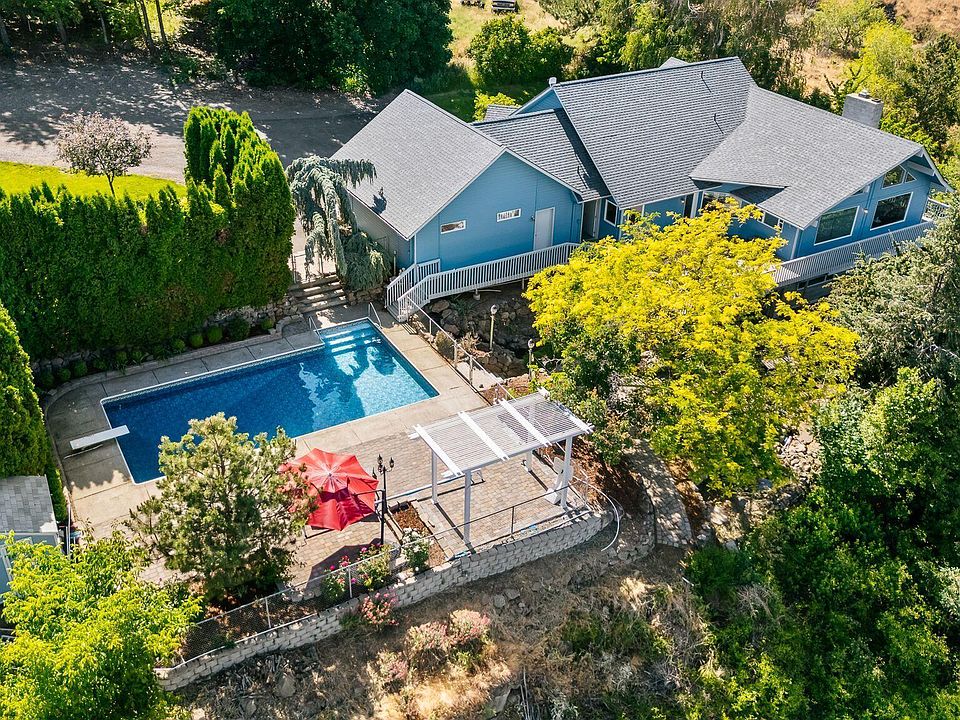 1st image of 1010 Prospect Way