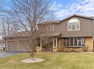 1213 Ridgewood Ln, Bluffton, IN 46714