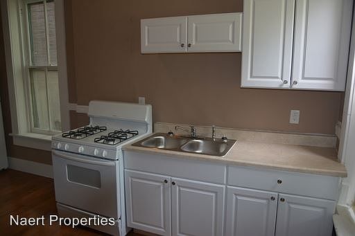 2nd image of 2856-2858 Arsenal St
