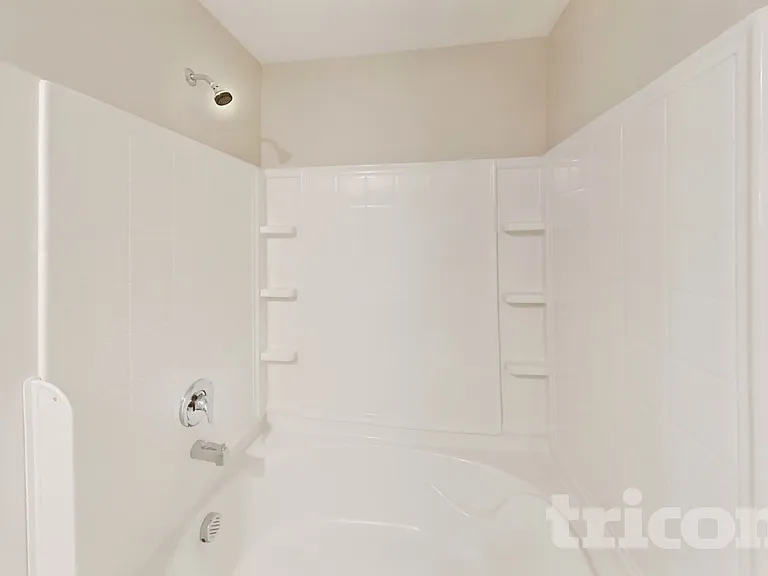 215 Kirkside Dr — Photo 10