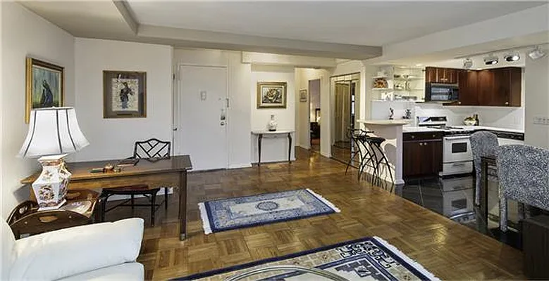 Sold by R New York | media 11