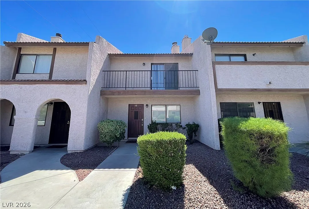 2 bed, 1.5 bath, 1080 sqft, $1,550 — Photo 1